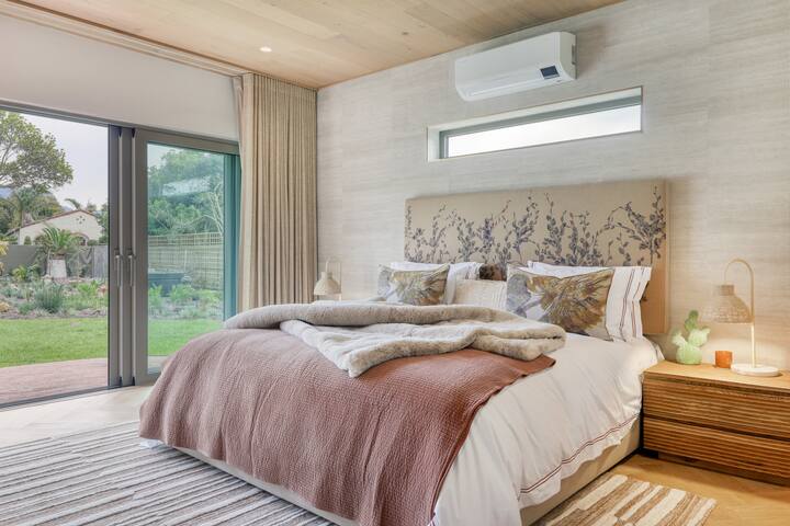 Main bedroom ensuite