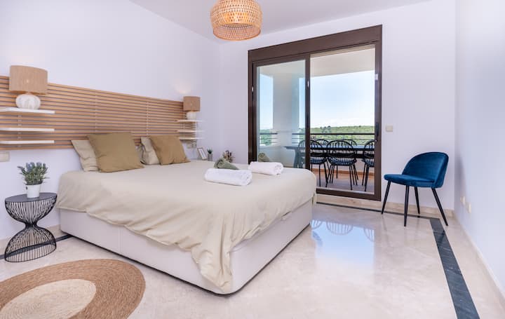 Главна спална соба со приватна бања 