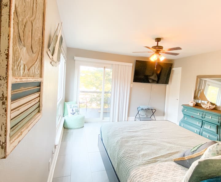 Veuillez noter que le placard sera verrouillé, il n'est pas destiné à l'usage des voyageurs.