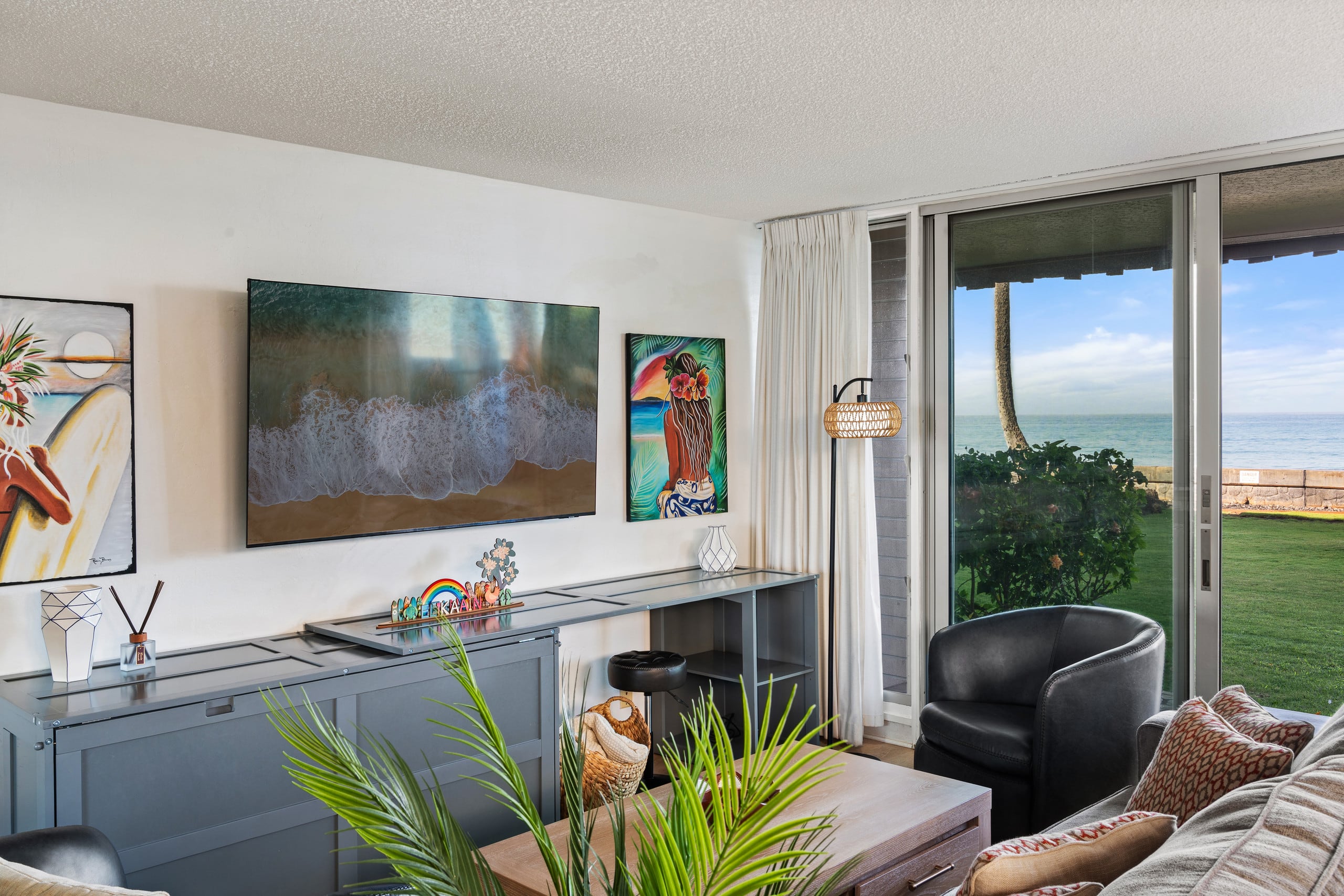 Maui Dream: Ocean View • Beachfront • Corner Suite - Image 3