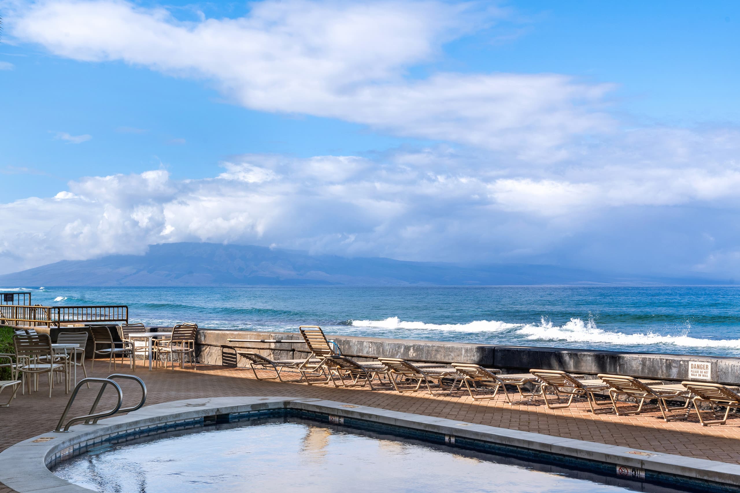 Maui Dream: Ocean View • Beachfront • Corner Suite - Image 84