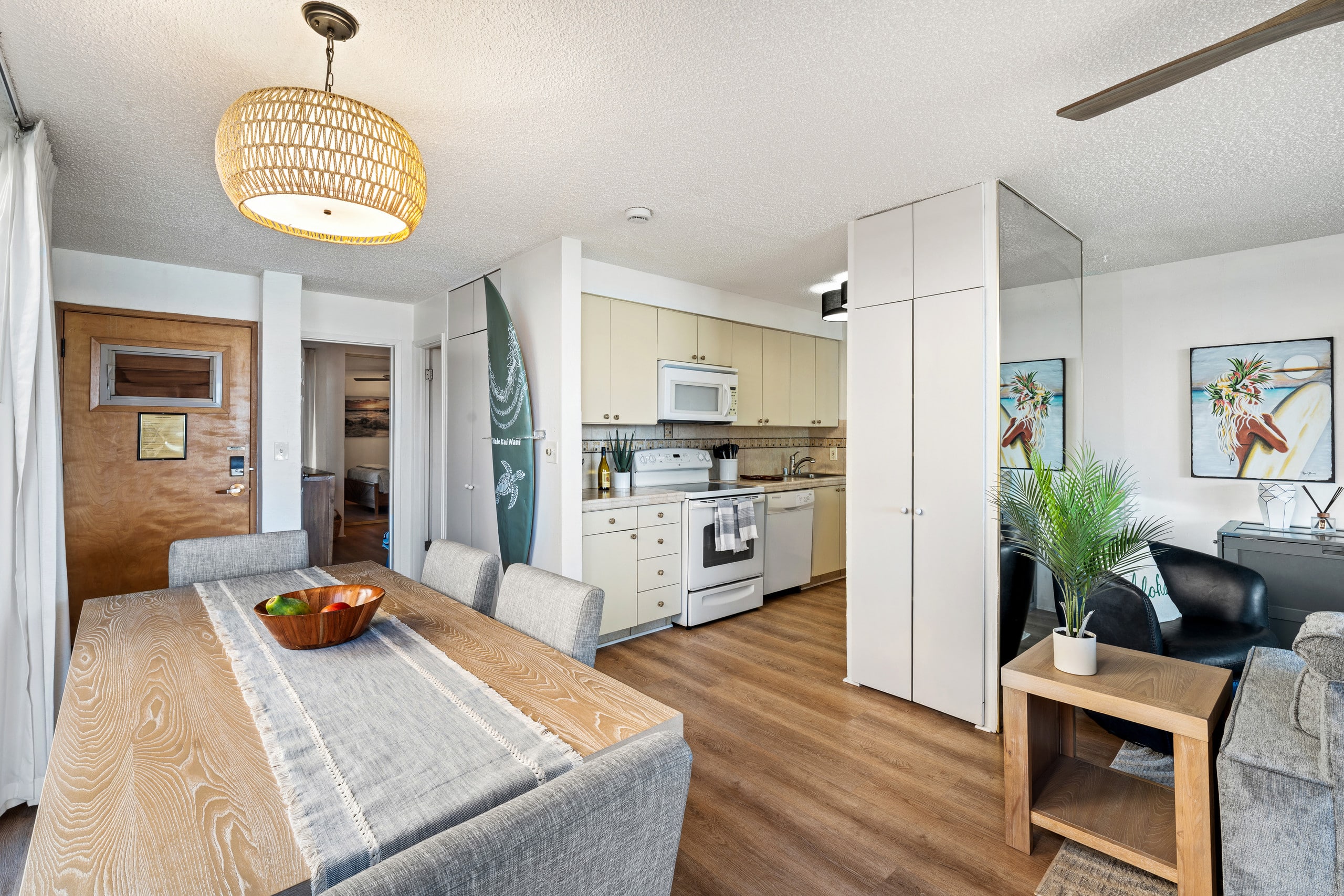 Maui Dream: Ocean View • Beachfront • Corner Suite - Image 24