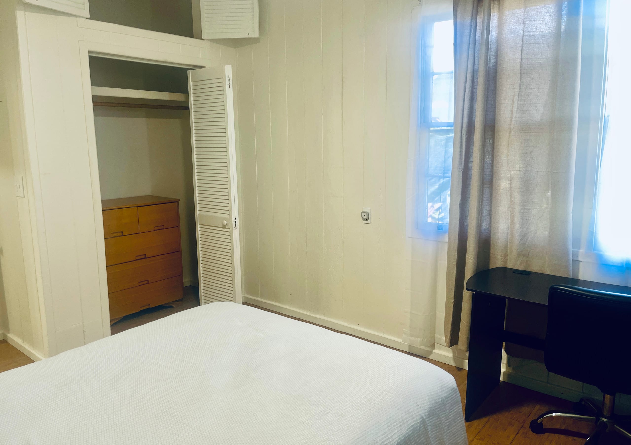 Home in Hilo · ★5.0 · 3 bedrooms · 3 beds · 1 private bath - Image 12