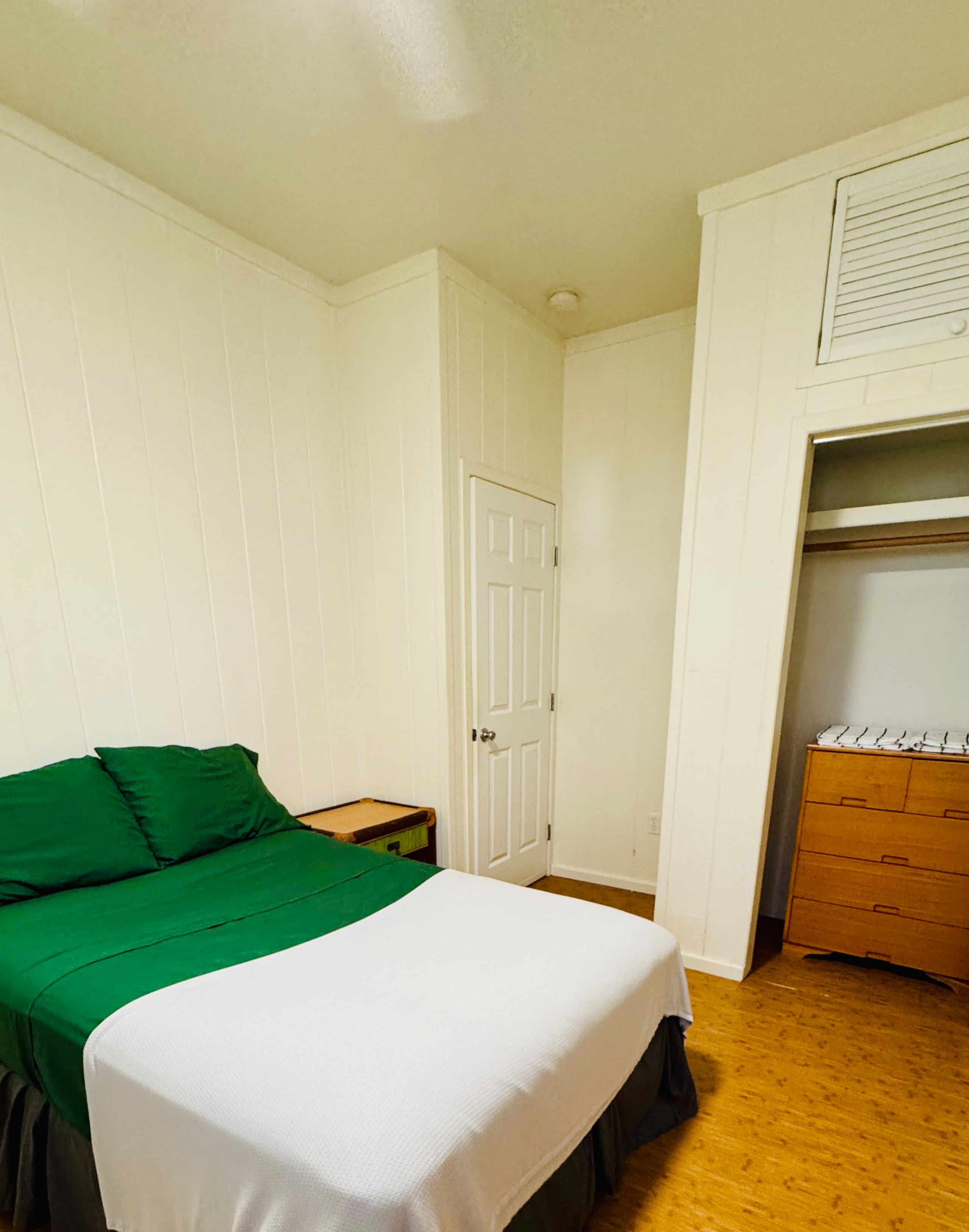 Home in Hilo · ★5.0 · 3 bedrooms · 3 beds · 1 private bath - Image 9