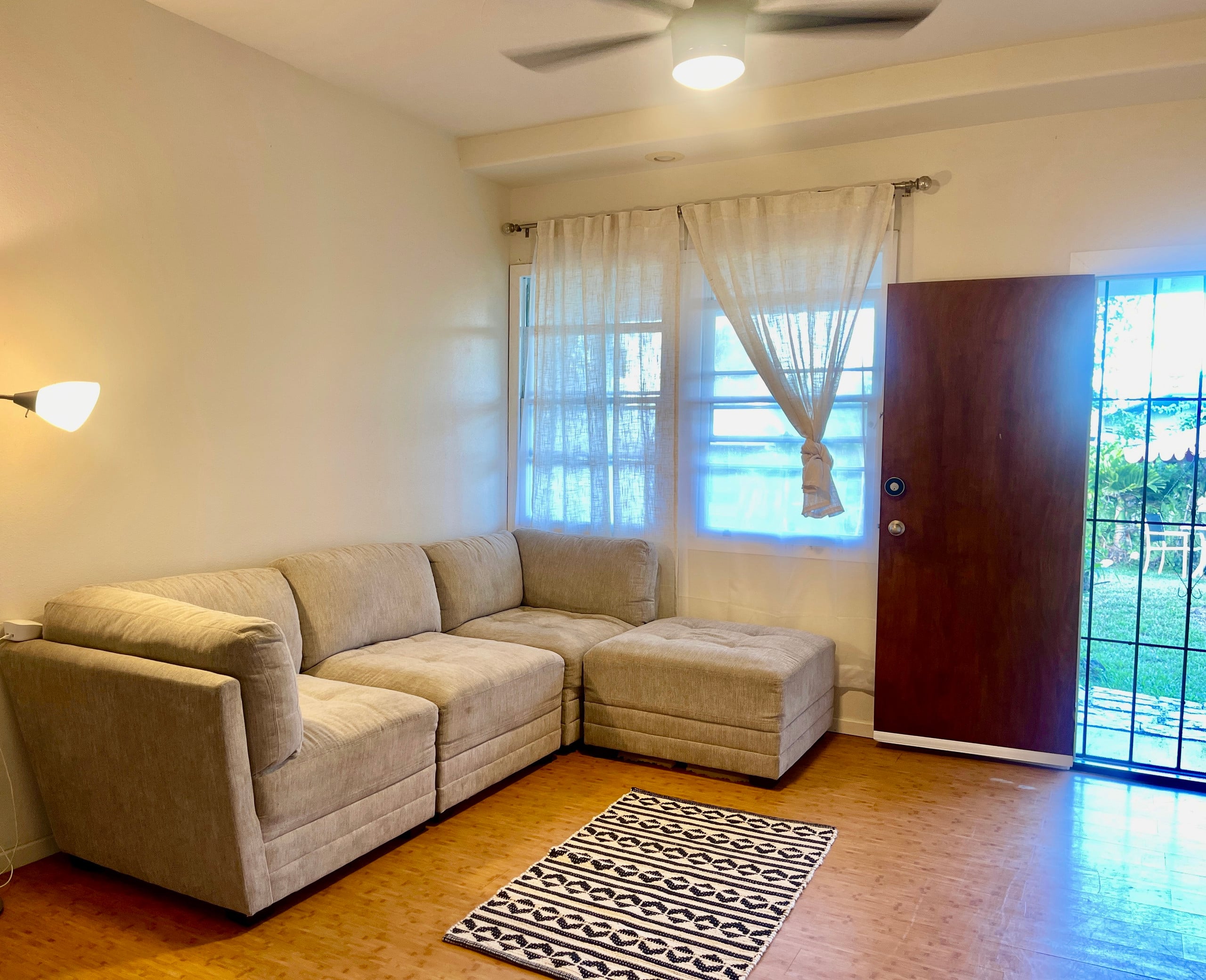 Home in Hilo · ★5.0 · 3 bedrooms · 3 beds · 1 private bath - Image 2