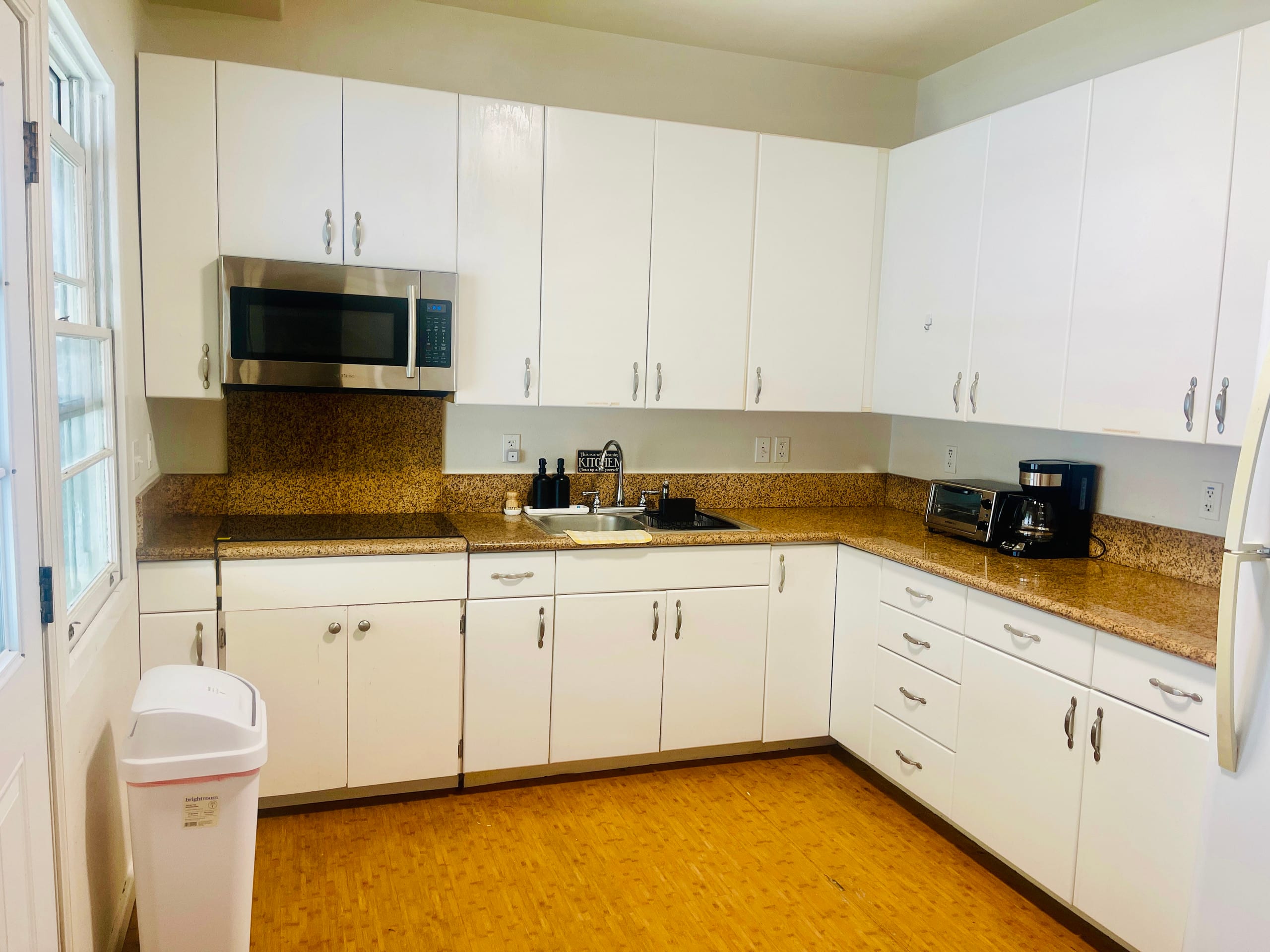 Home in Hilo · ★5.0 · 3 bedrooms · 3 beds · 1 private bath - Image 5