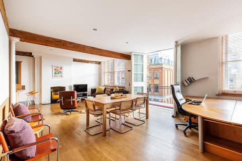 Successful Airbnb property: Trendy flat in Borough/Southwark - view of Shard in Southwark