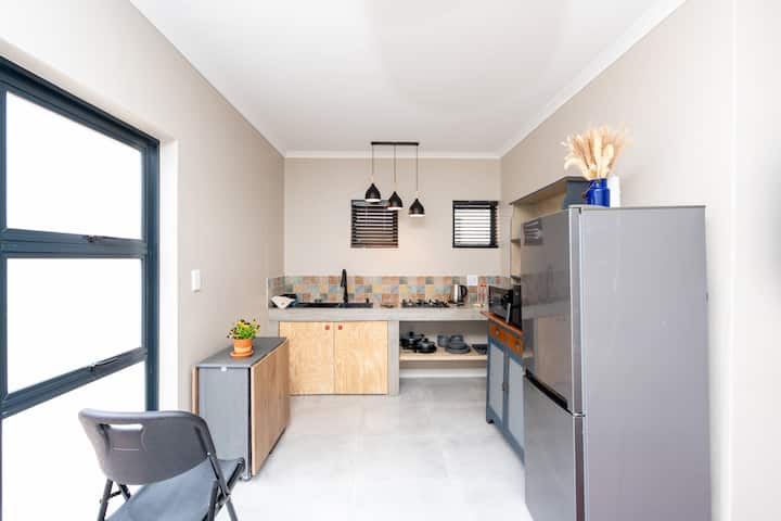 Blown Away | Private Cozy Studio Near Beaches - Langebaan