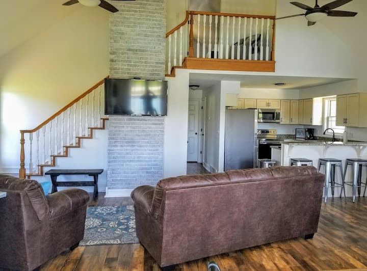 Potter Cottage - Beautiful Serene Setting - Mammoth, Santa Claus