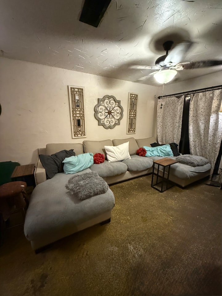 Lakehouse~ Beautiful,4bdrm,hot Tub!~addtl Parking. - Denton, TX
