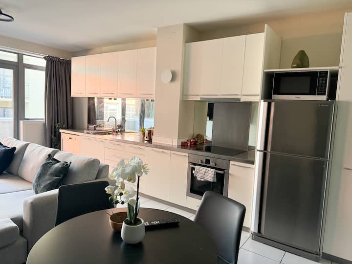 Full kitchen image 1