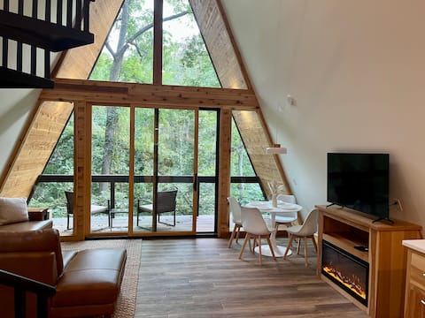 Popular Airbnb listing: Black Gum- A Front Row Seat to the Forest. in Rogers
