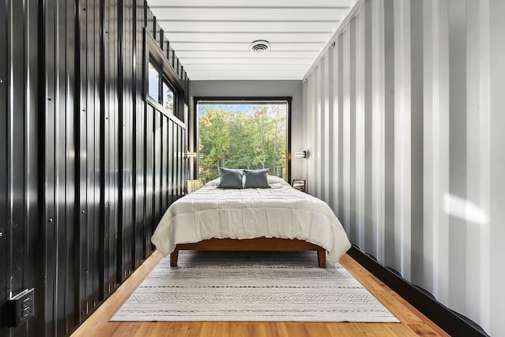 Queen Sized Bedroom