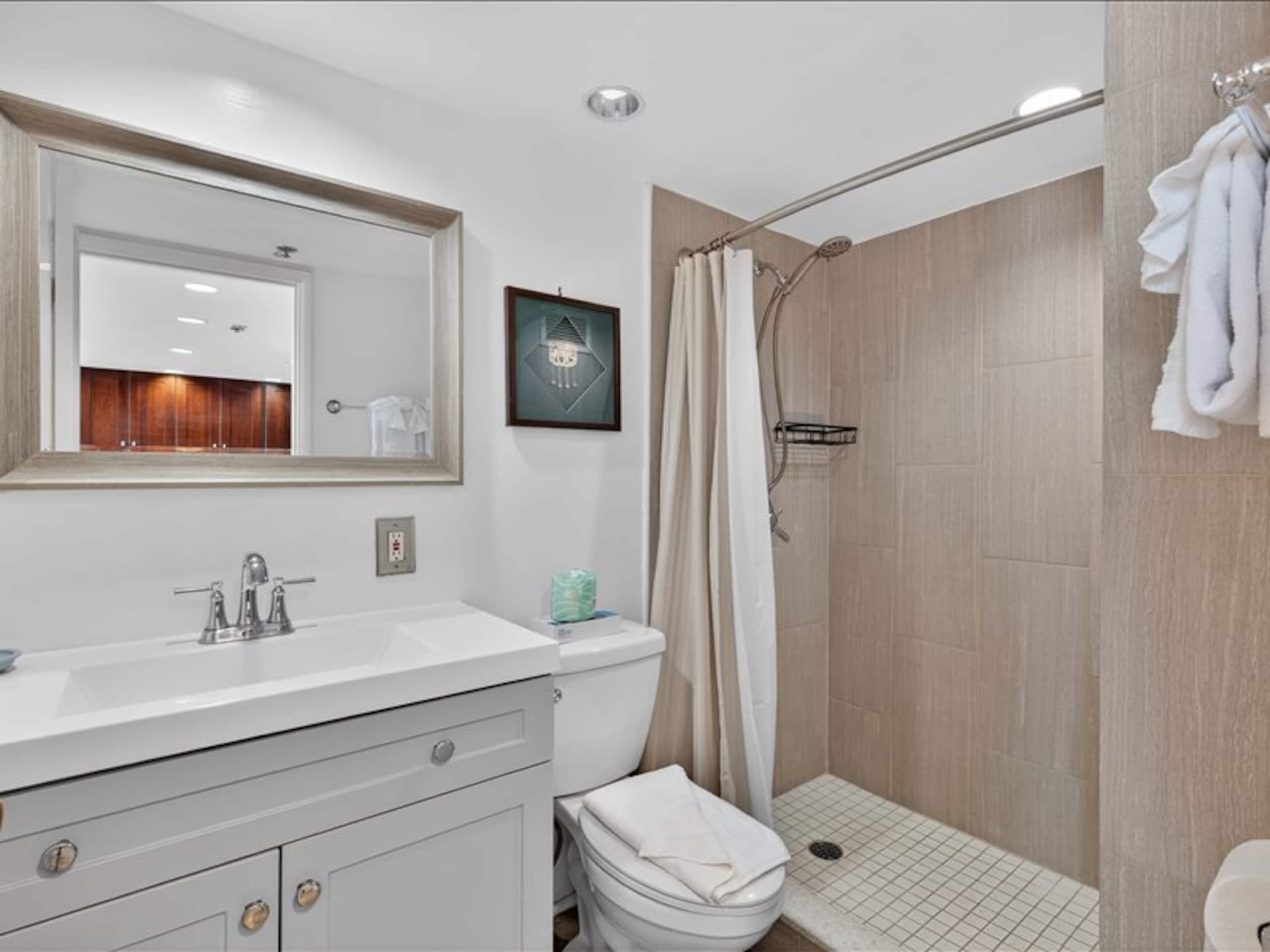 Hotel in Honolulu · ★4.82 · 1 bedroom · 2 beds · 1 private bath - Image 14