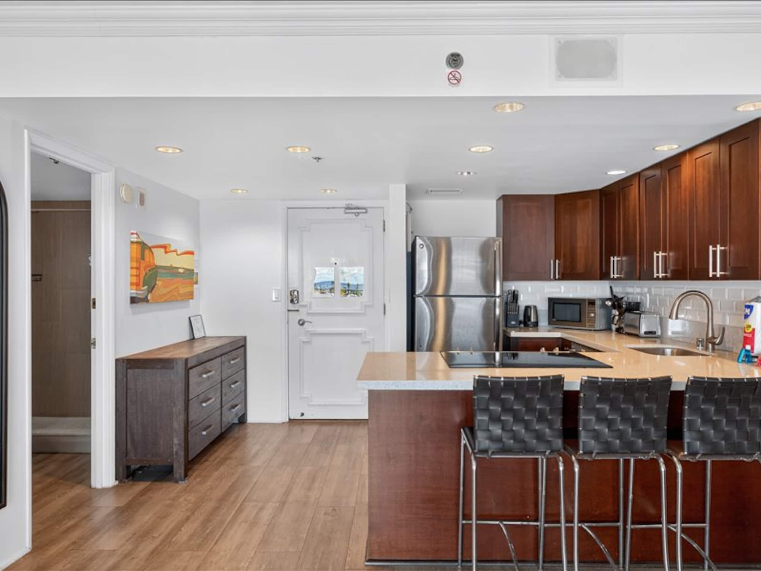 Hotel in Honolulu · ★4.82 · 1 bedroom · 2 beds · 1 private bath - Image 11