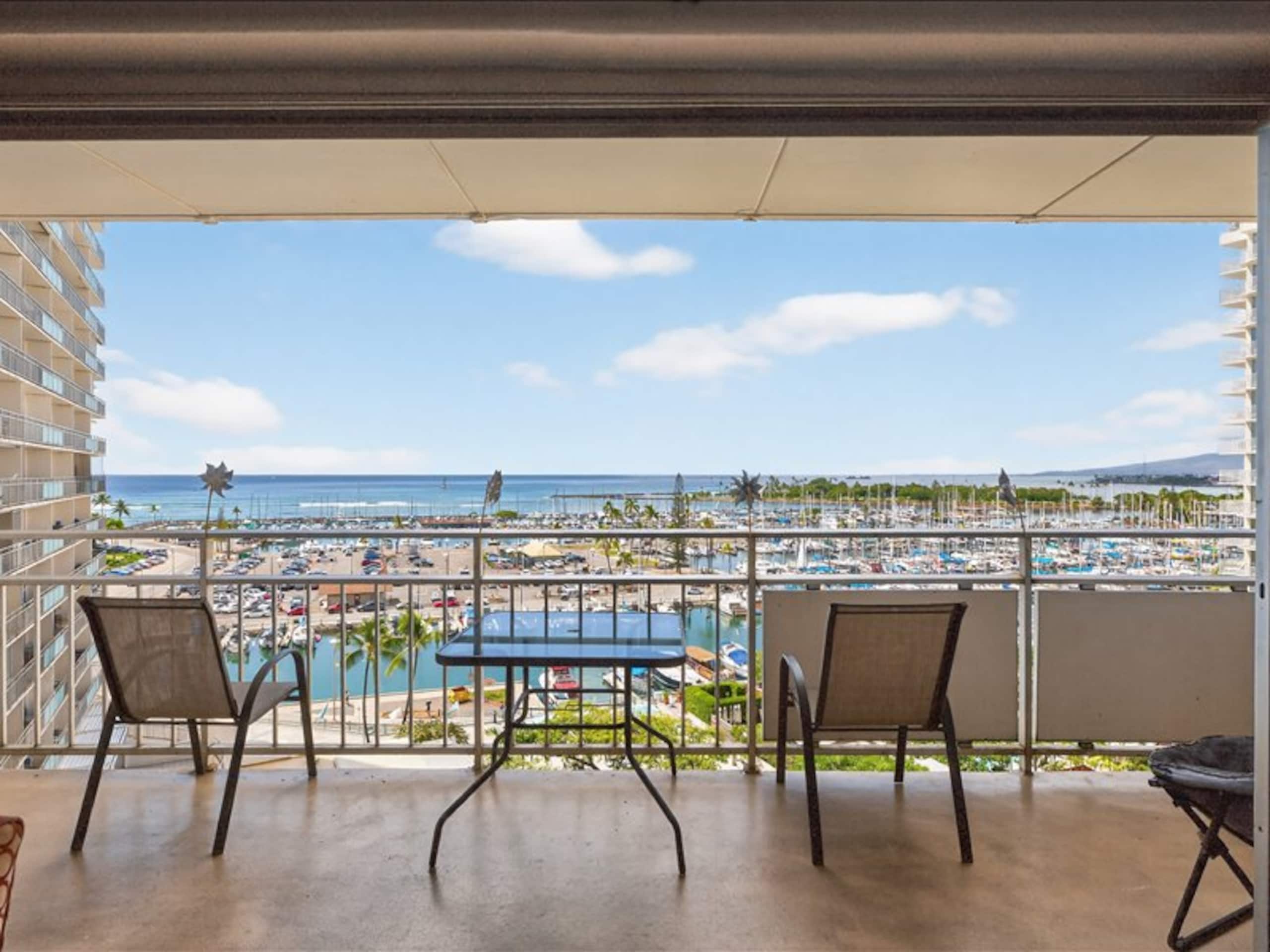 Hotel in Honolulu · ★4.82 · 1 bedroom · 2 beds · 1 private bath - Image 17
