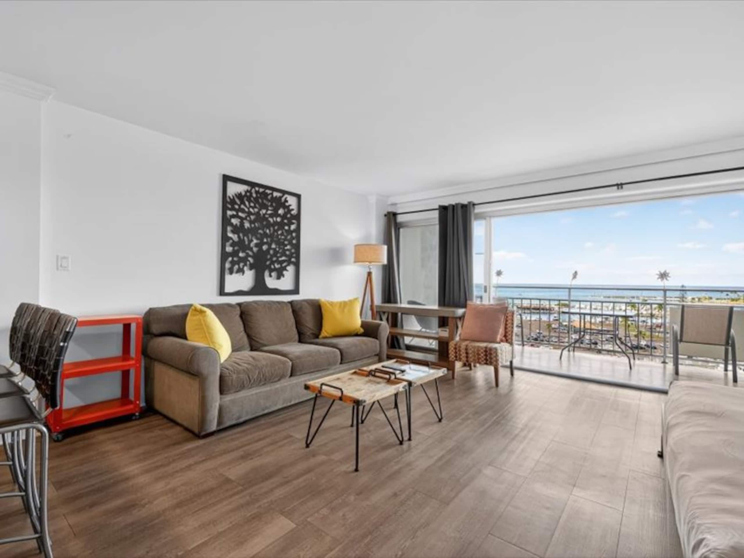Hotel in Honolulu · ★4.82 · 1 bedroom · 2 beds · 1 private bath - Image 4