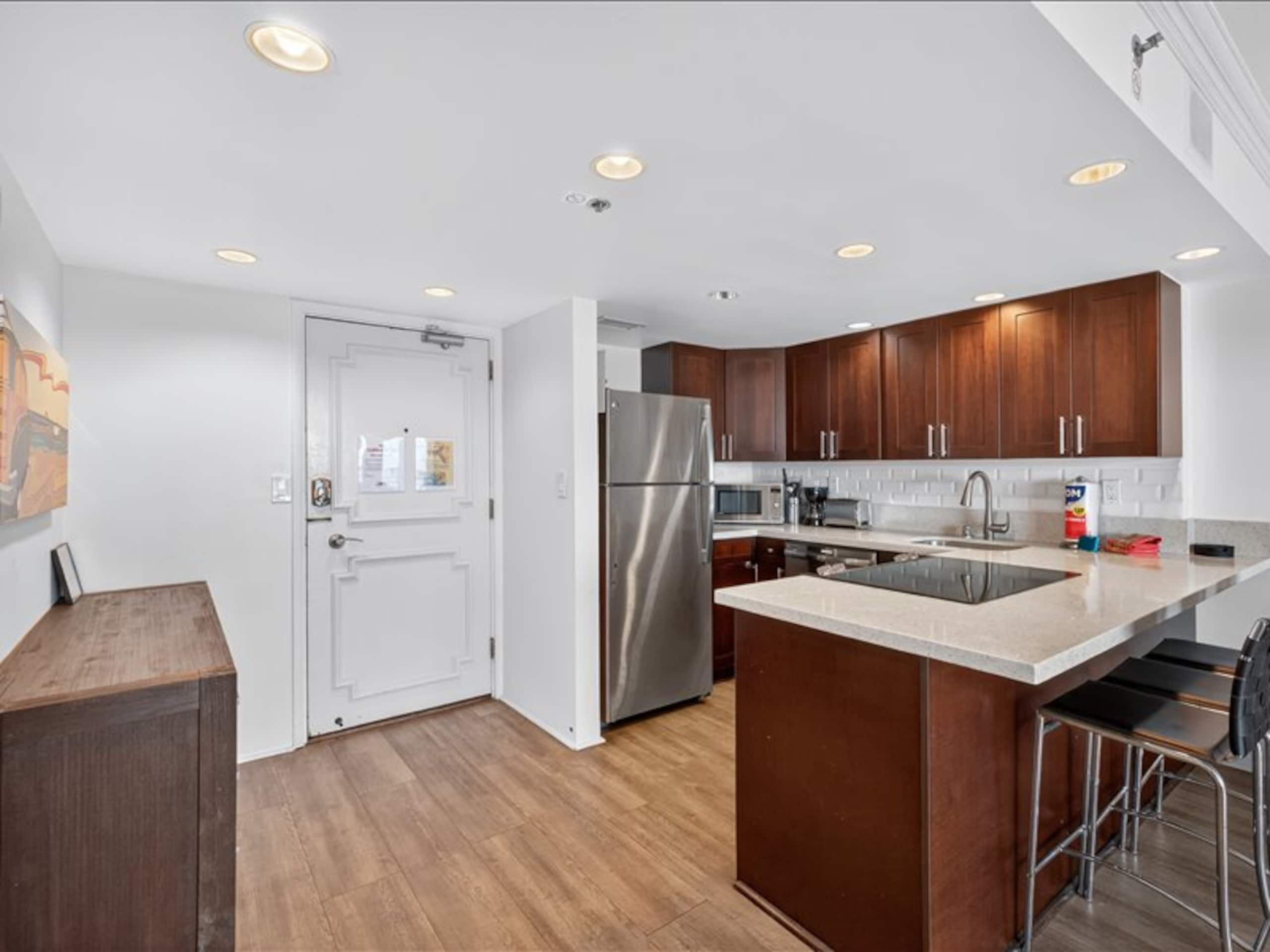 Hotel in Honolulu · ★4.82 · 1 bedroom · 2 beds · 1 private bath - Image 10
