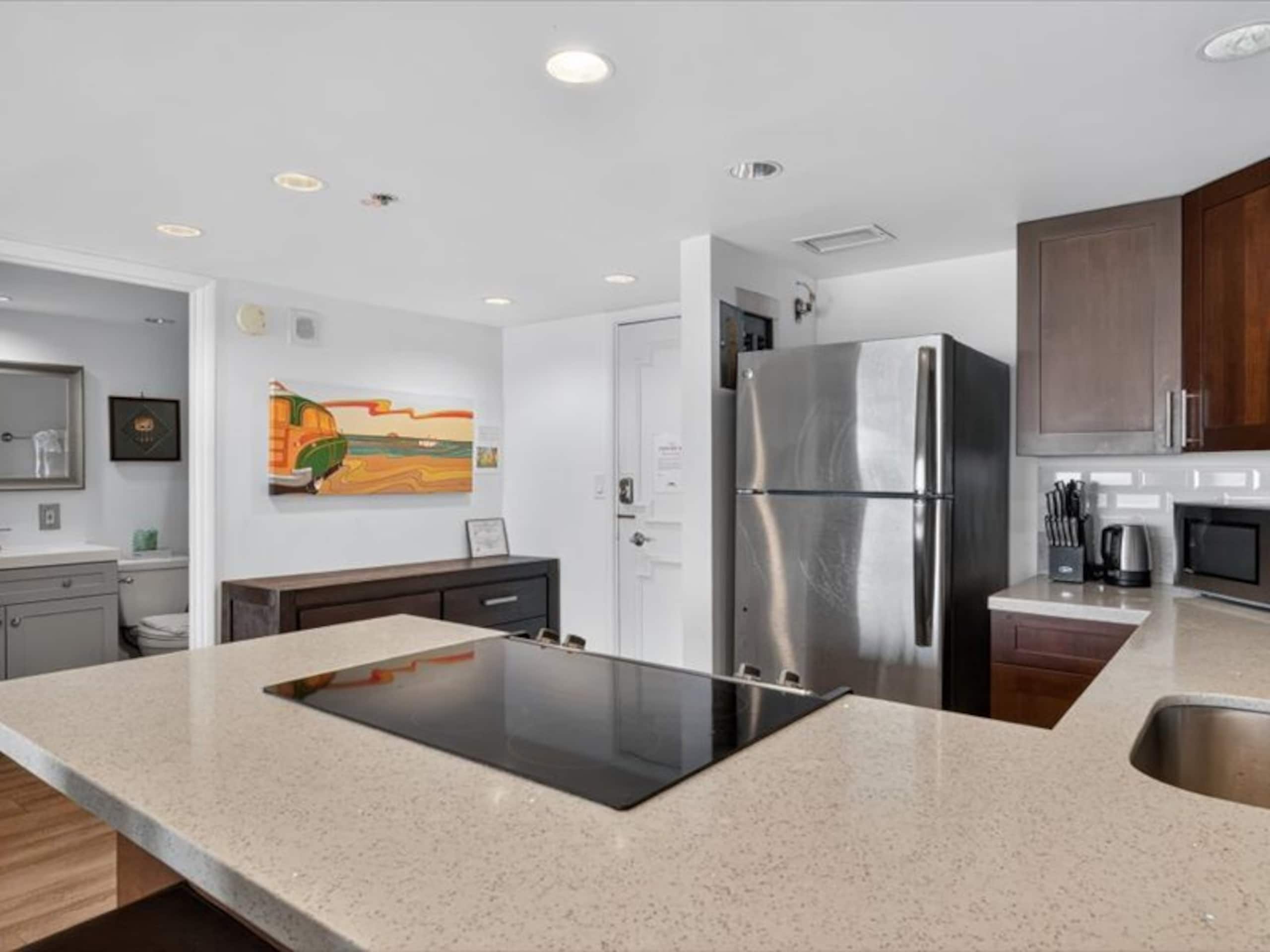 Hotel in Honolulu · ★4.82 · 1 bedroom · 2 beds · 1 private bath - Image 9
