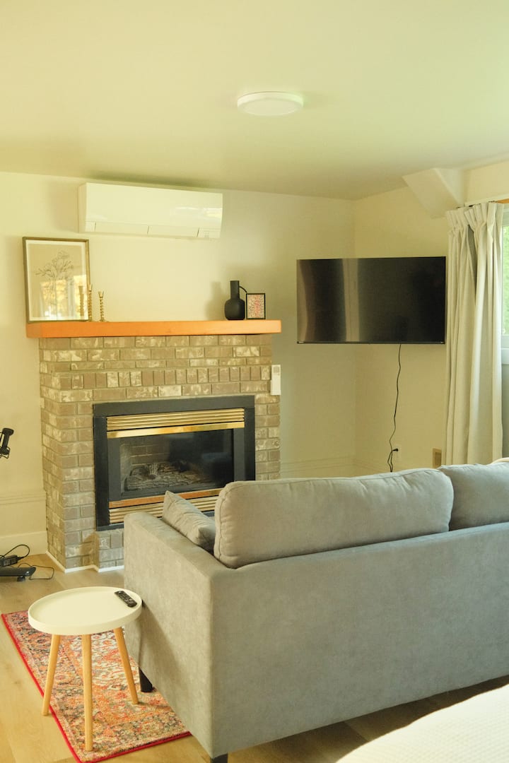 New Cozy Cottage Studio - Campbell River