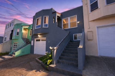 [Top Pick!] 6BR Retreat w Gaming, Spa and Parking