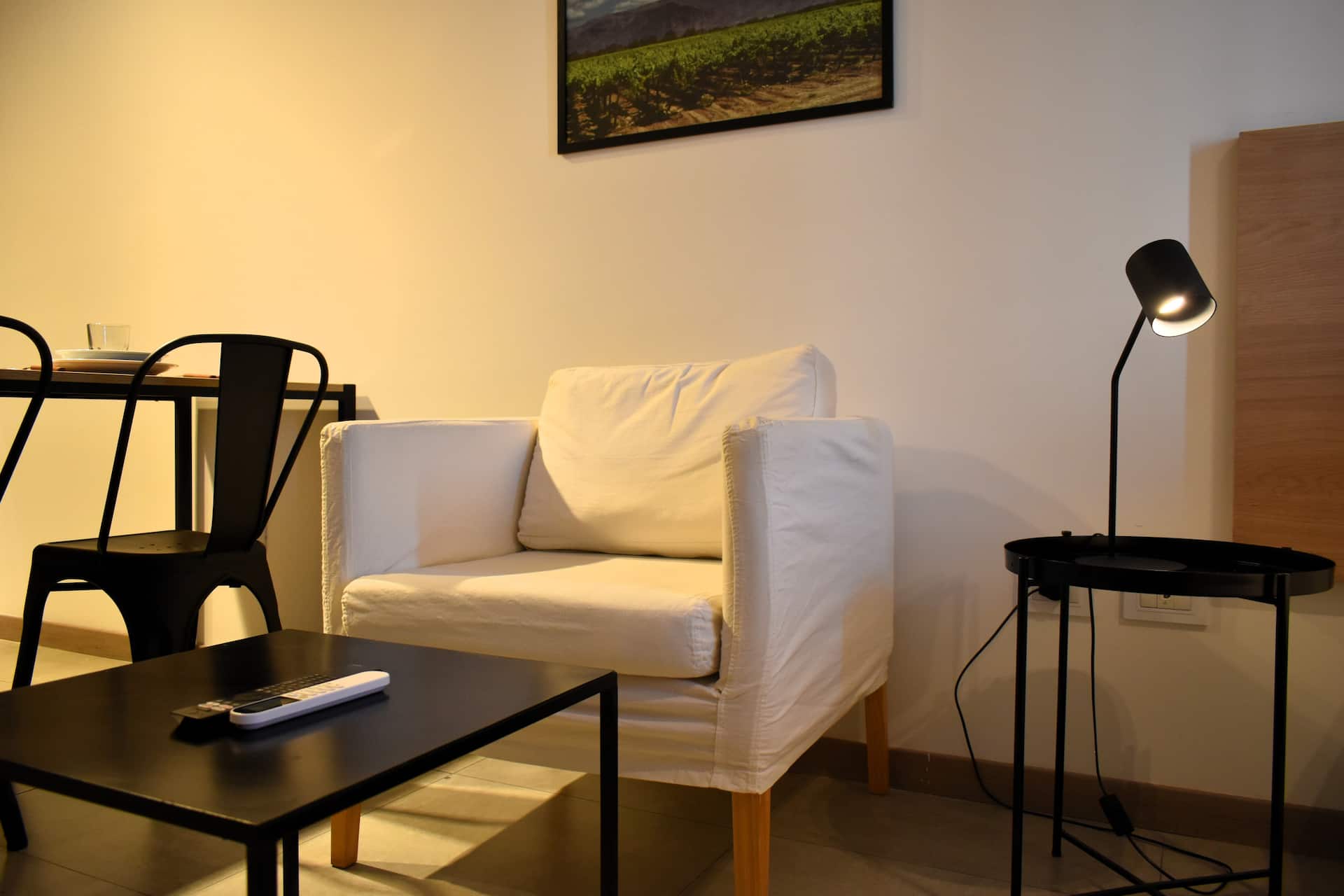 Furnished studio apartment in Monserrat