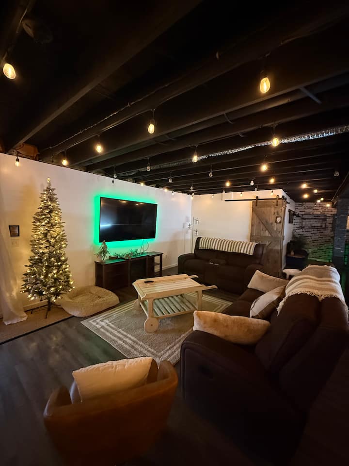 An Unexpected Getaway! All Inclusive + - Hudson, OH