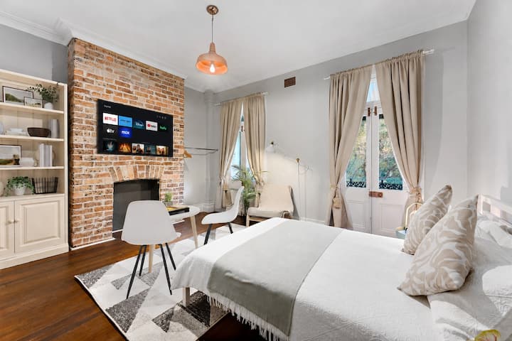 Mt5 Spacious W/ Balcony 3 Min To Cbd  Winter Rate - Sydney