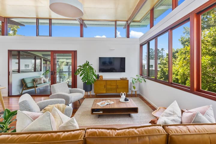 Rainforest Treehouse Retreat By The Beach - Stanwell Park