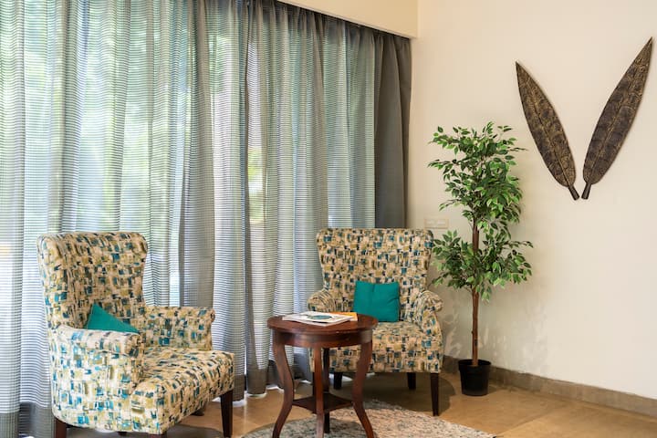 Living room image 3