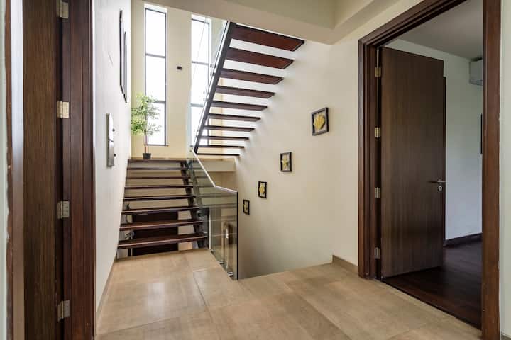 Living room image 8