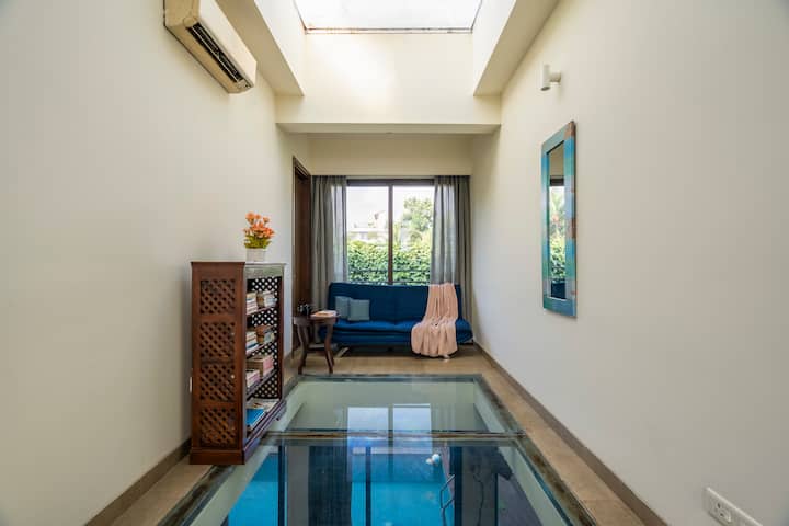 Living room image 9
