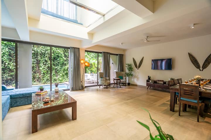 Living room image 5