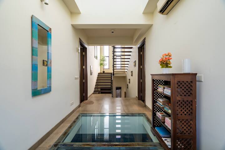 Living room image 11