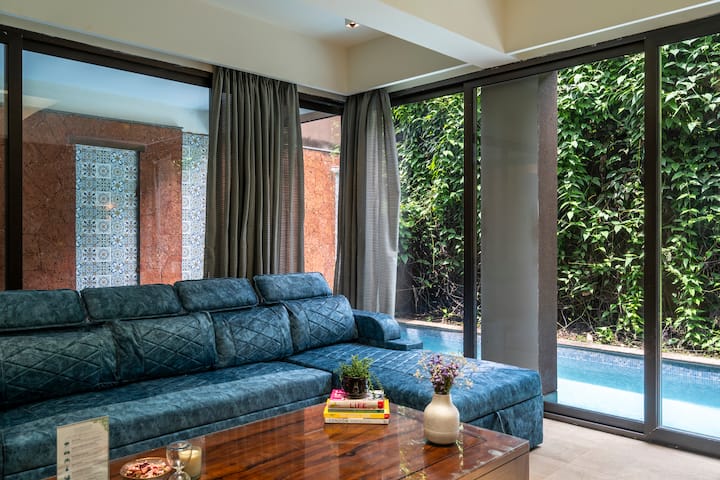 Living room image 2