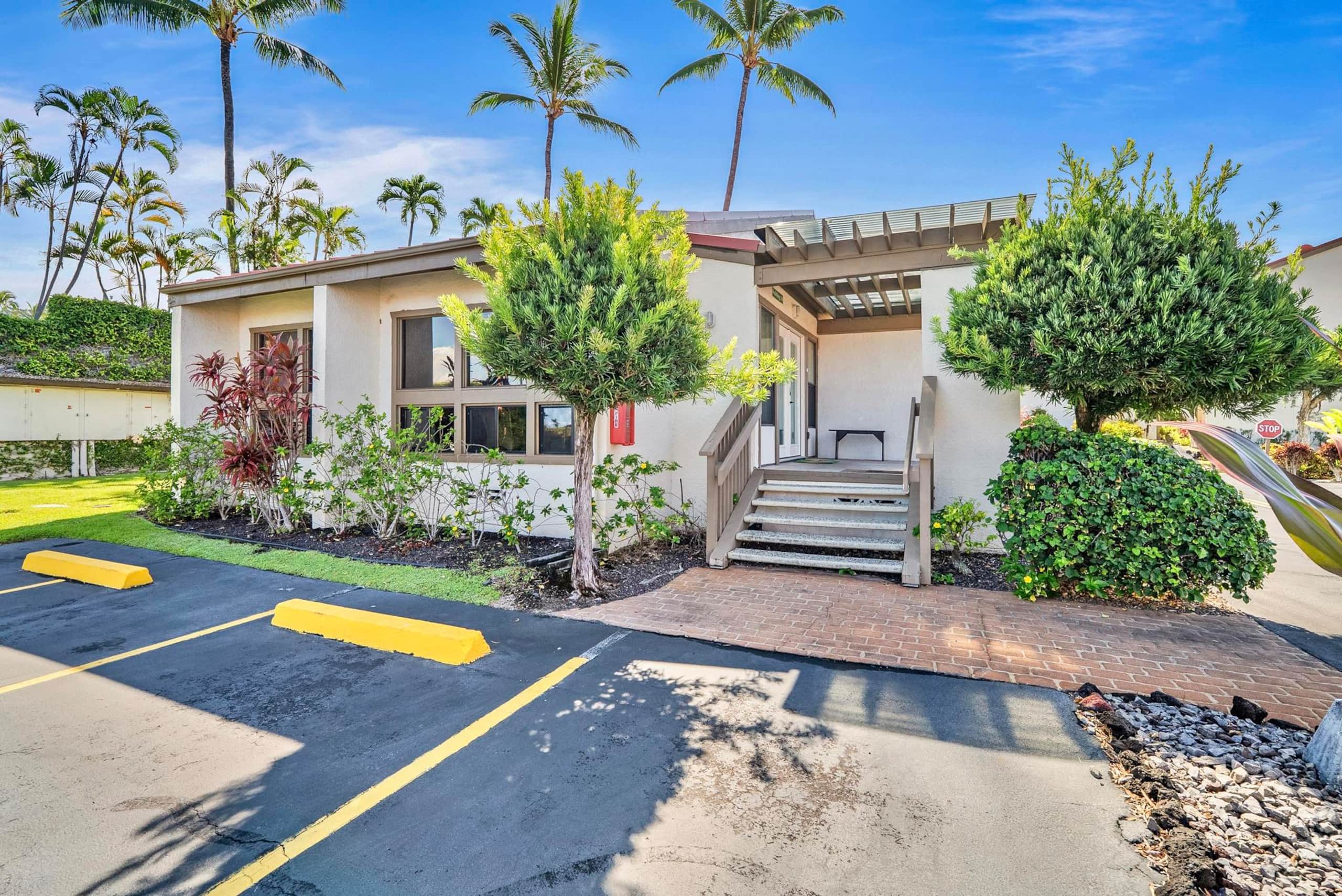 Spacious Keauhou Condo near snorkeling and surfing - Image 18
