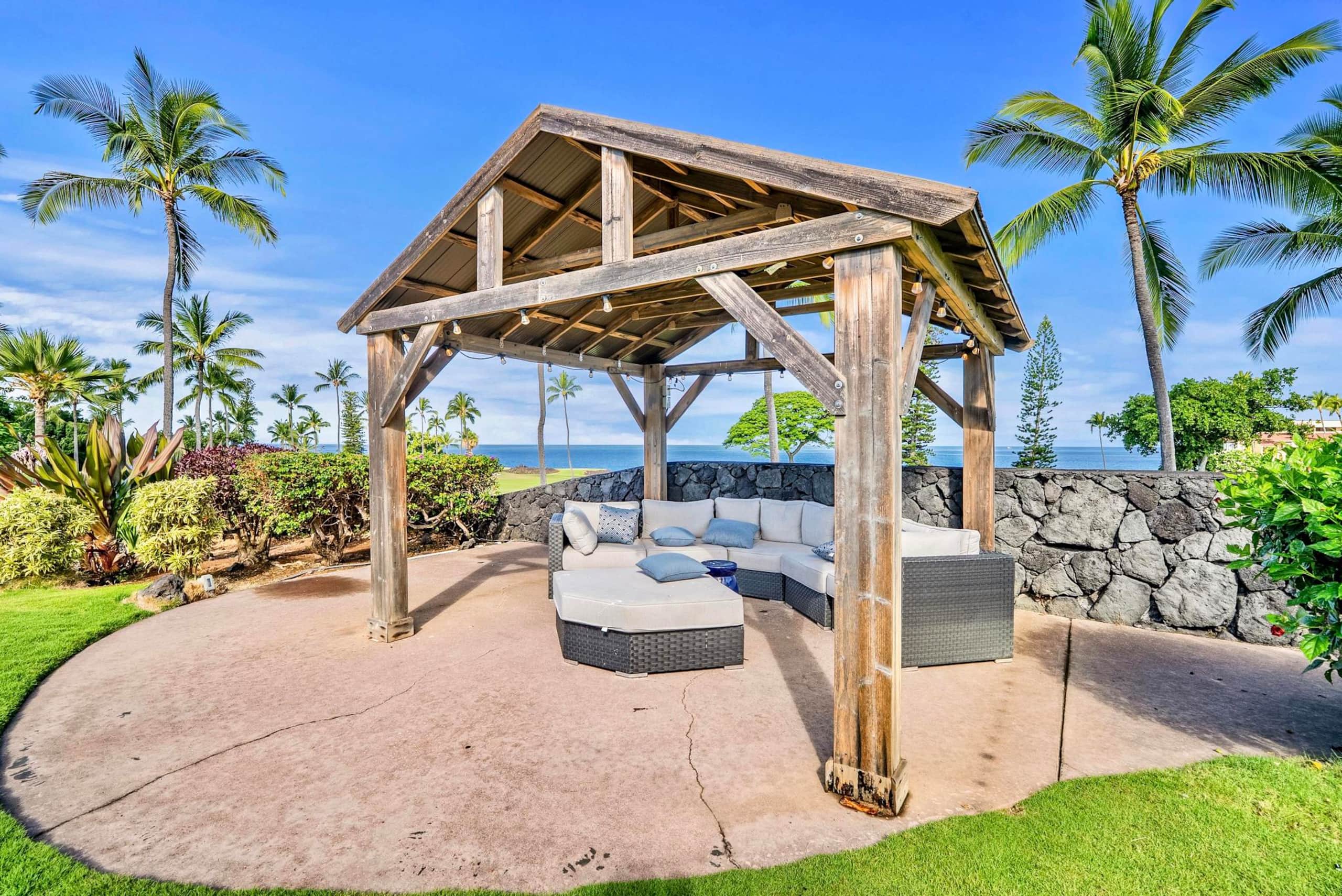 Spacious Keauhou Condo near snorkeling and surfing - Image 32