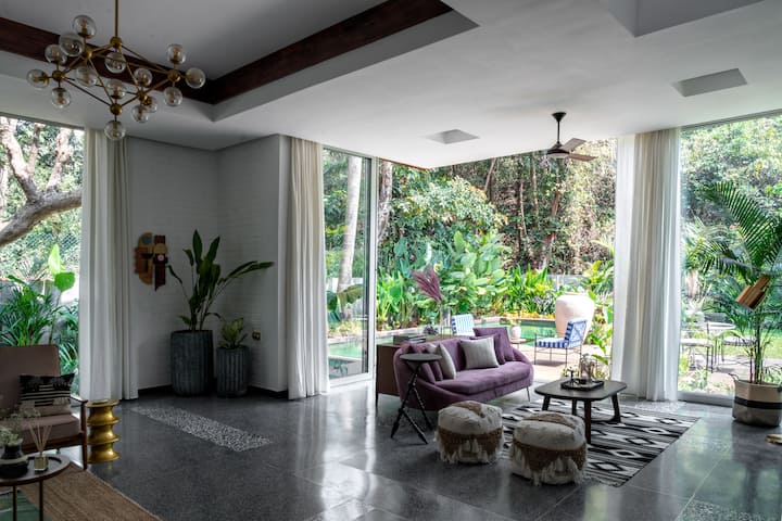 Living room image 6
