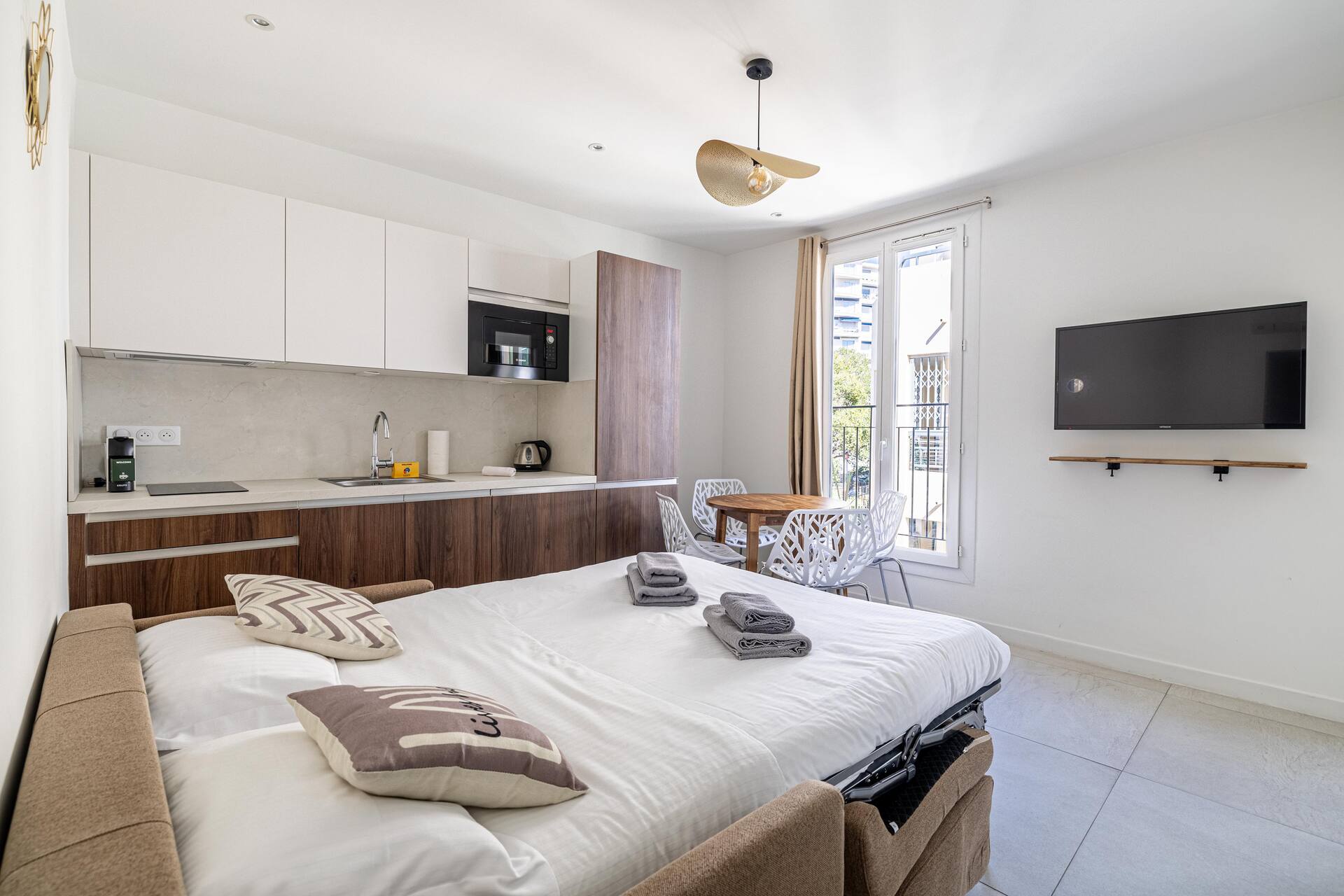 Luxurious 2-bedroom with terrace 200m from Palais — photo 2
