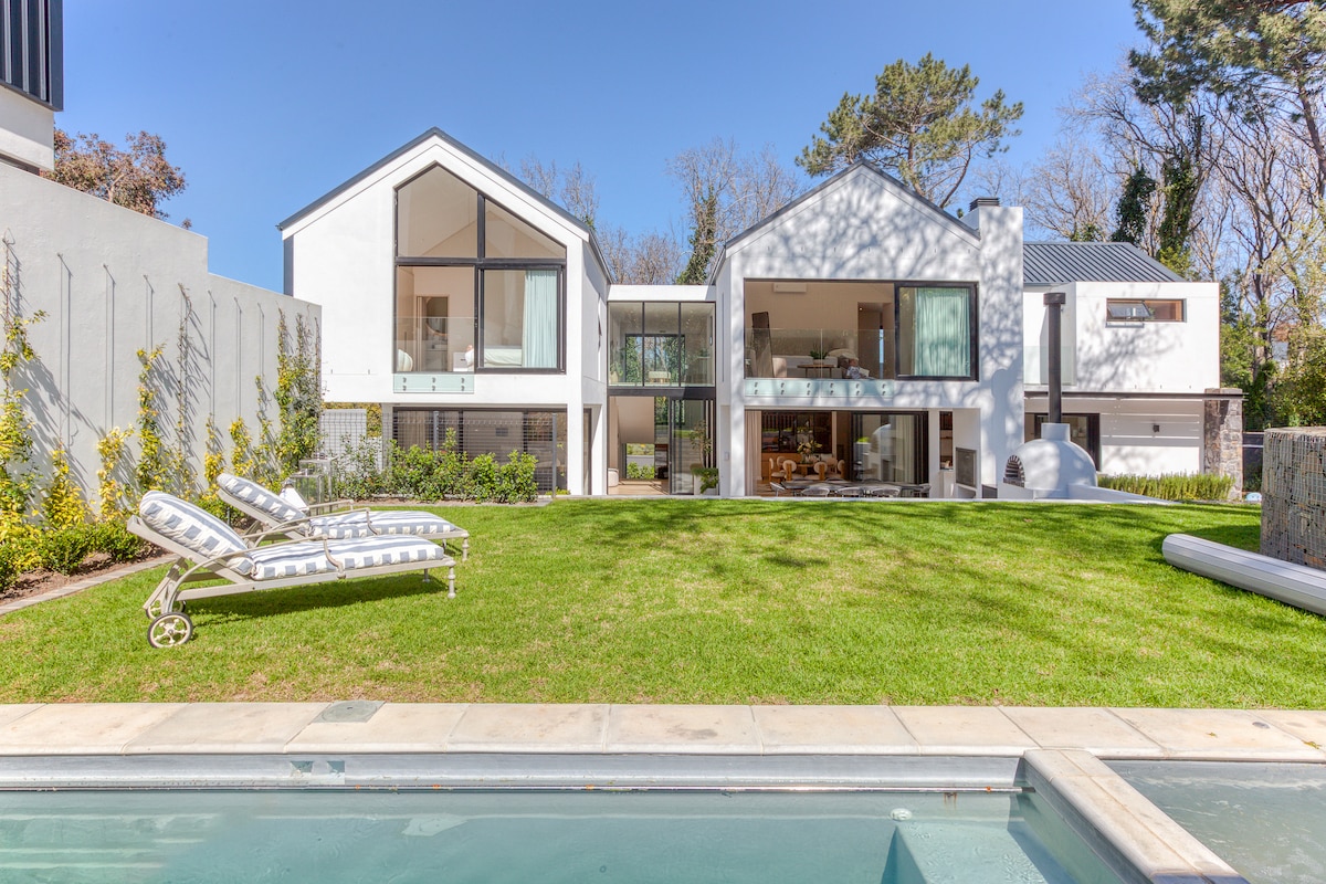 Villa Serenity featured image