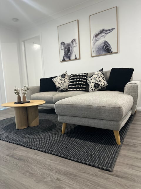 Successful Airbnb property: Kavod Villa in Wagga Wagga City Council