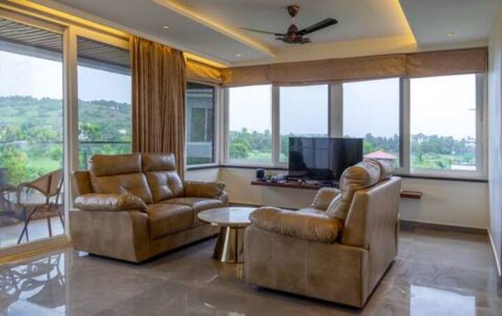 Living room image 5