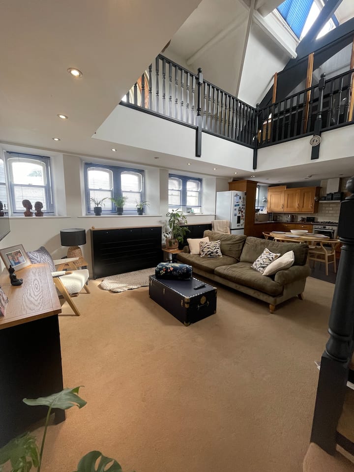 Quirky Loft In 19th Century Historical Building. - St Austell
