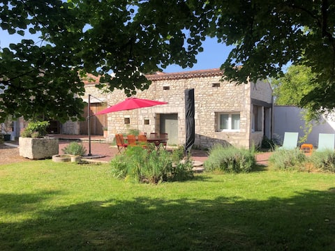 La Saintonge Tours