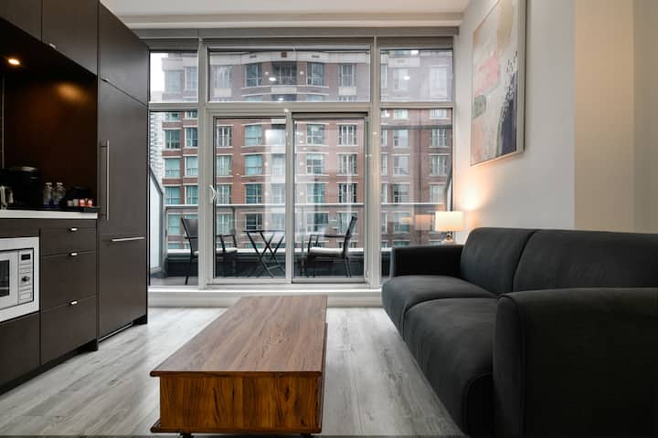 Serene 1br In The Heart Of Yorkville - Toronto