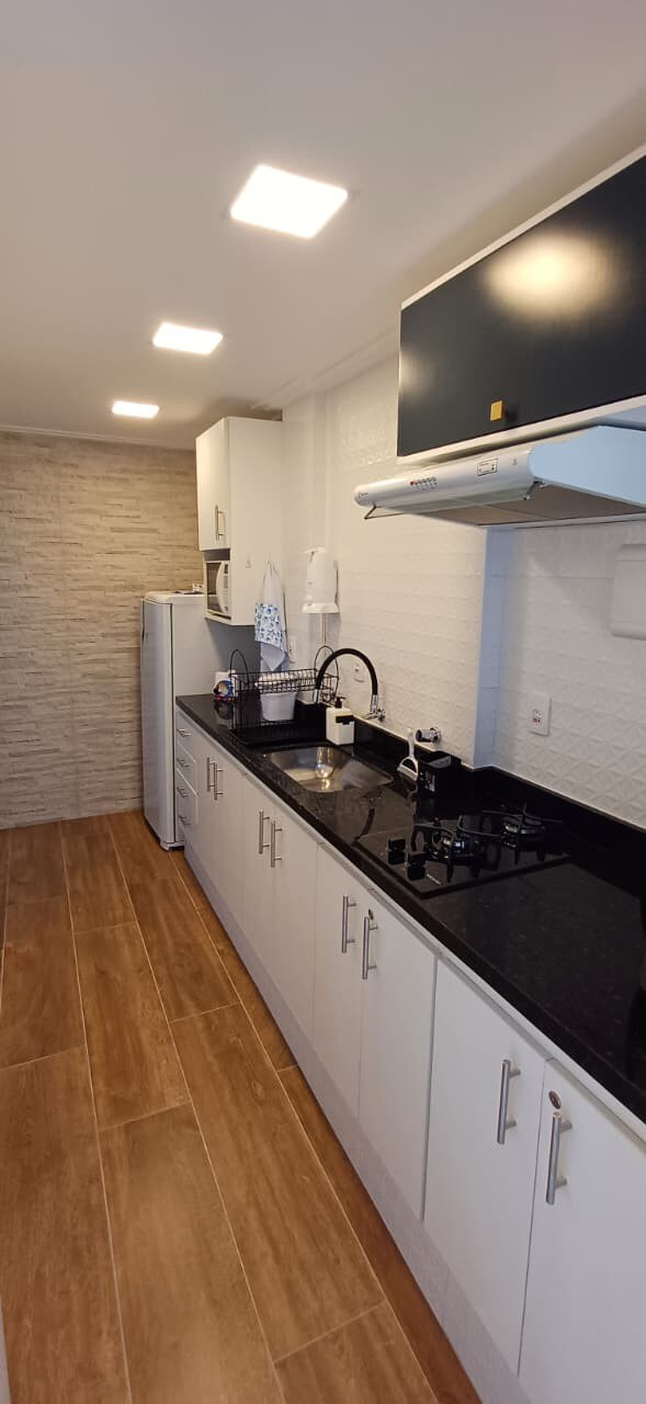 Popular Airbnb listing: AP in front of Gonzaga beach, style and comfort in Santos
