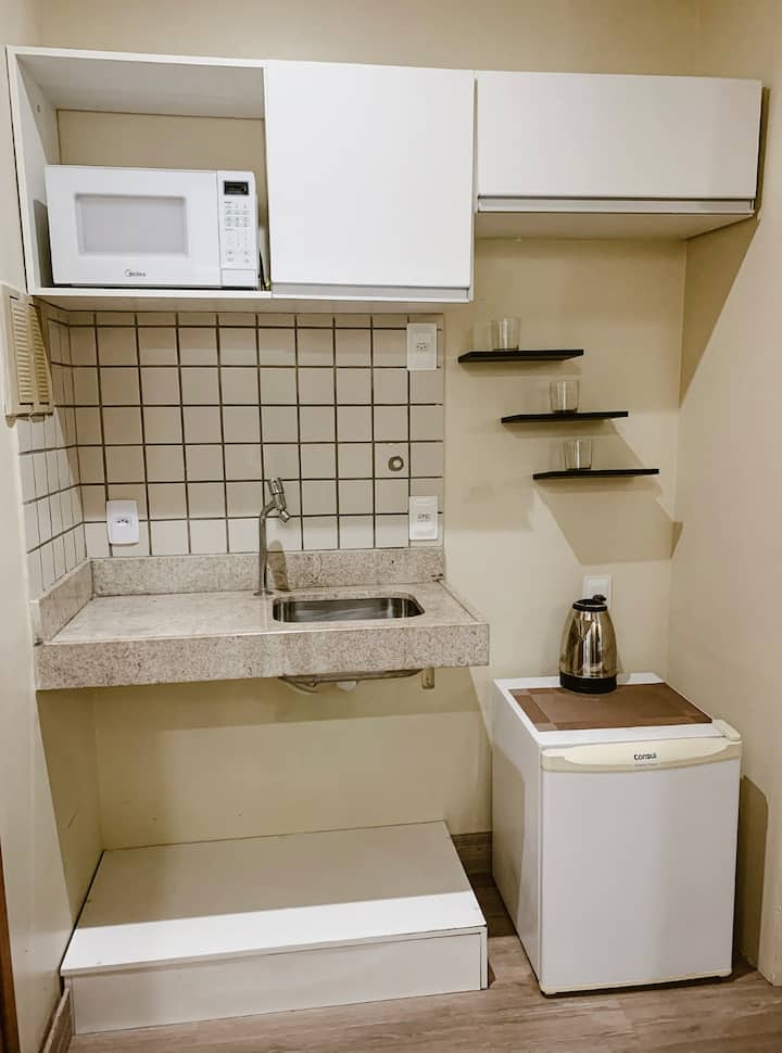 Suit- Com Mini Cozinha Compacta- - Nova Iguaçu