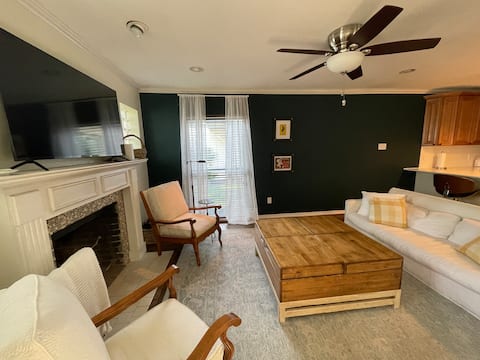 Top performing Airbnb: The Camel Cottage in Elm Thicket