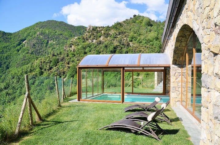 Fantastic mountain villa - Private padel tennis, pool & spa, fitness room & more