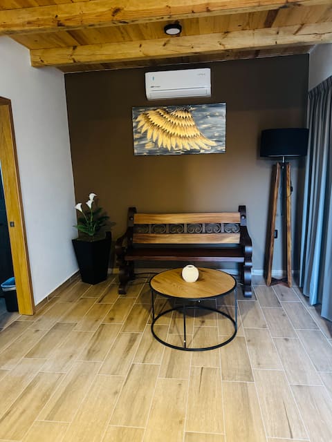 Popular Airbnb listing: Cabaña Los Ángeles 8 (a short walk from downtown) in Tequila